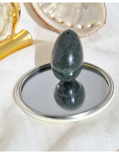 Œuf de yoni Prestige - L'oeuf de la puissance féminine - Jade vert Néphrite moyen troué sélection de produits